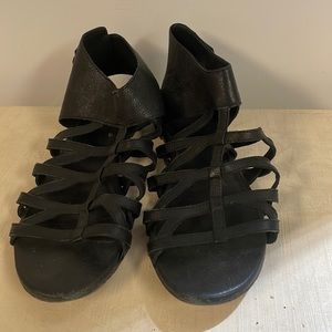 Black eileen fisher sandals size 8